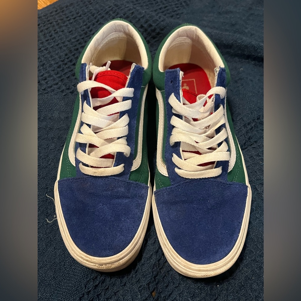 Women's size 9 yacht club vans